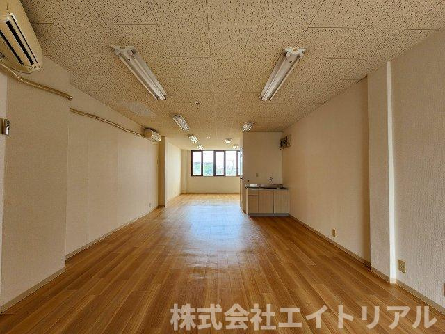 山口ビルの内装