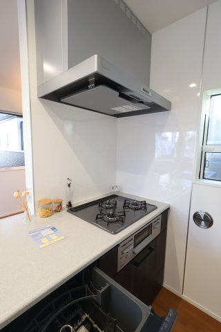 《仲介手数料無料》中央区上落合７丁目2-1新築一戸建てメルディアのキッチン|撮影日 2025年11月1日 15:20 晴れ