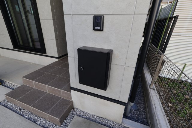 《仲介手数料無料》中央区上落合７丁目2-1新築一戸建てメルディアのセキュリティ|撮影日 2025年11月1日 15:20 晴れ