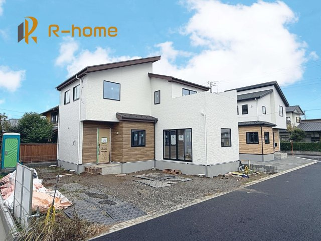 水戸市笠原町2期　新築戸建て　2号棟の外観|ご予約を頂ければ、『平日』はもちろん『早朝』や『夜間』もご見学可能です♪お気軽にお申し付けください♪