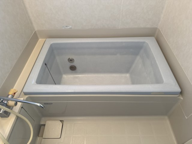 狩山邸戸建貸家の浴室