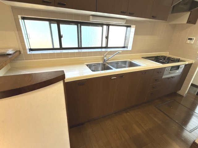 狩山邸戸建貸家のキッチン