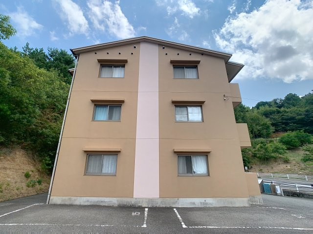 オークヒルズの外観
