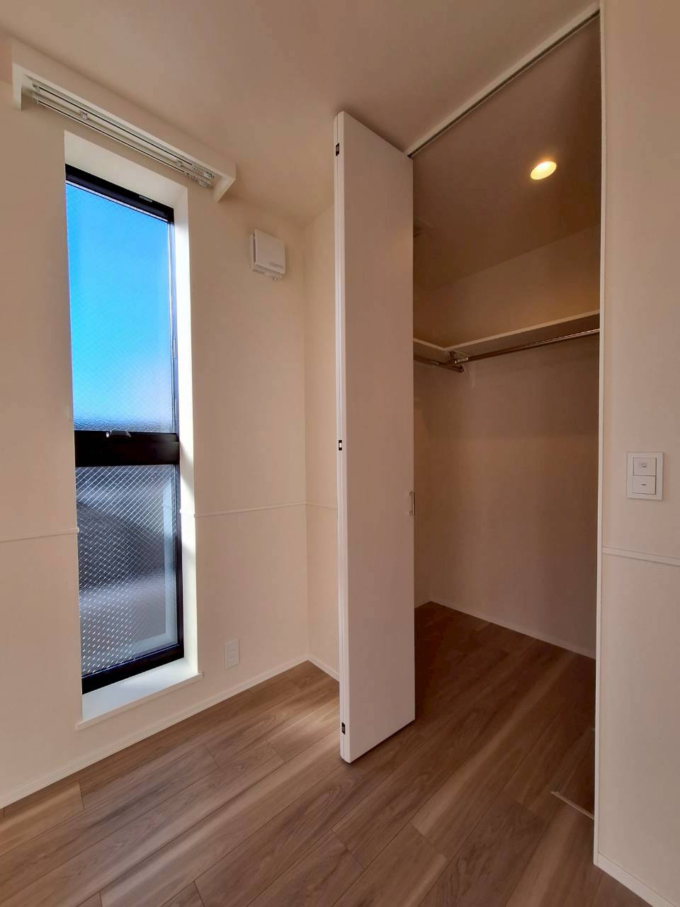 プレミアメゾンの収納|★1.6帖のウォークインクローゼット★