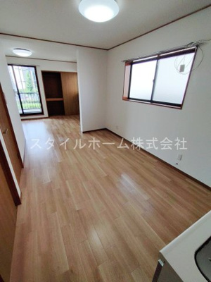 【居間・リビング】 | ネヴァーハウス