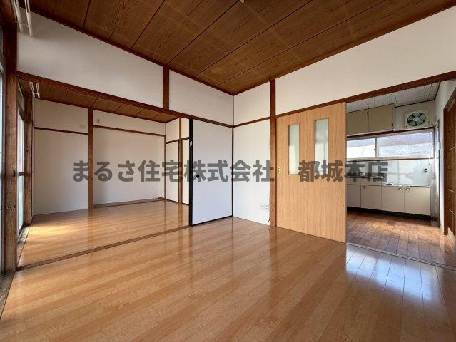 長峯貸家の洋室