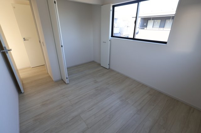 《仲介手数料無料》岩槻区大字掛186-13(全1戸)新築一戸建てケイアイテラスの洋室|撮影日 2025年11月22日 13:00 晴れ