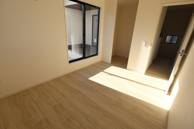 《仲介手数料無料》岩槻区大字掛186-13(全1戸)新築一戸建てケイアイテラスの洋室|撮影日 2025年11月22日 13:00 晴れ