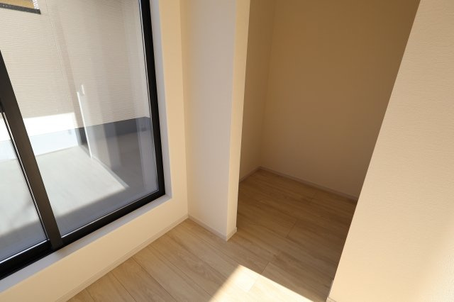 《仲介手数料無料》岩槻区大字掛186-13(全1戸)新築一戸建てケイアイテラスの収納|撮影日 2025年11月22日 13:00 晴れ