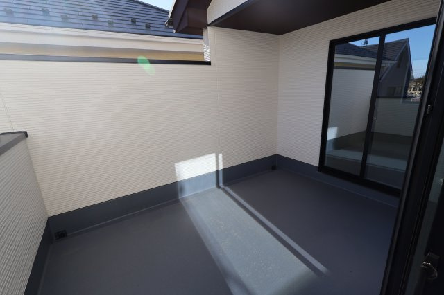 《仲介手数料無料》岩槻区大字掛186-13(全1戸)新築一戸建てケイアイテラスのバルコニー|撮影日 2025年11月22日 13:00 晴れ