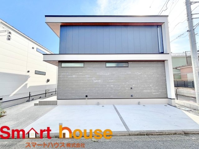 相模原市中央区陽光台　新築1棟の外観|オシャレな外観は、人の目を引くだけではなく自慢したくなりますね！植木を置いたりアレンジは、自由です。自分の好みに仕上げましょう♪