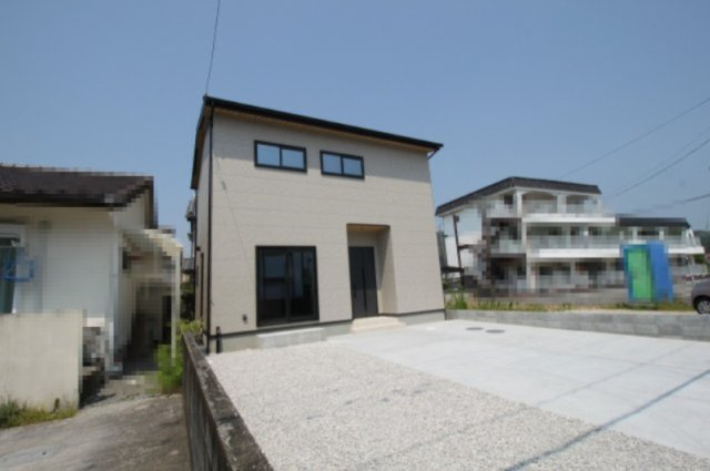香南市野市町西野　新築戸建　西棟（全2区画）の外観