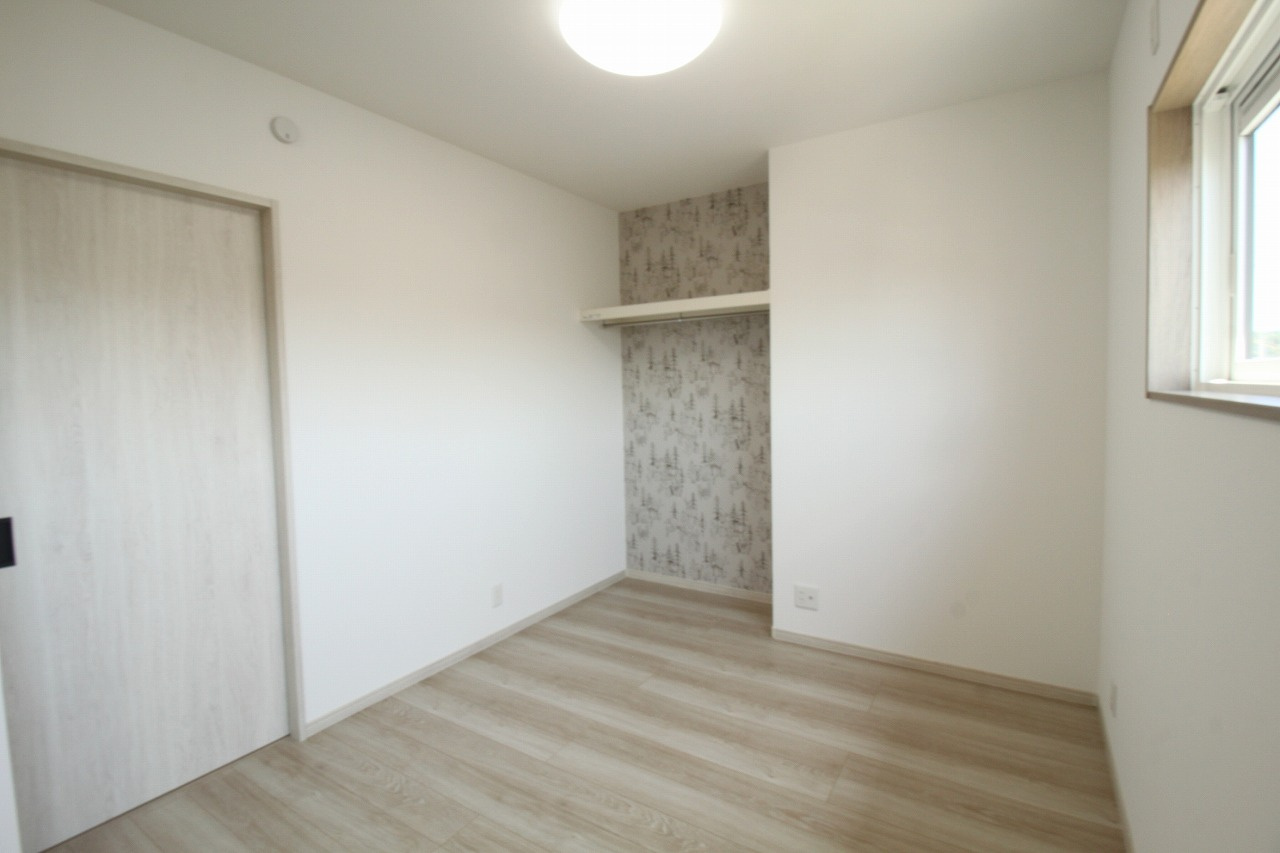 香南市野市町西野　新築戸建　西棟（全2区画）の洋室|2Ｆ　南の部屋　4.5帖+4.5帖