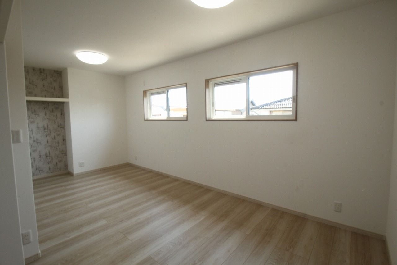 香南市野市町西野　新築戸建　西棟（全2区画）の洋室|2Ｆ　南の部屋　4.5帖+4.5帖