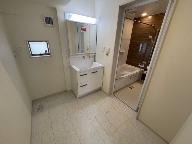 GL読谷村大湾２期３棟の独立洗面台