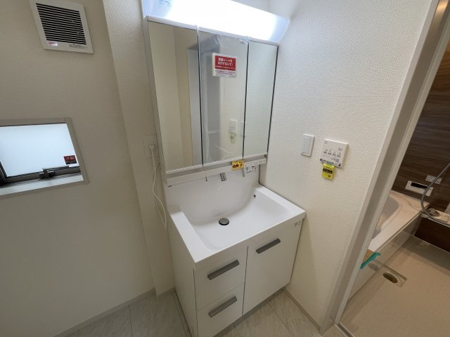 GL読谷村大湾２期３棟の独立洗面台