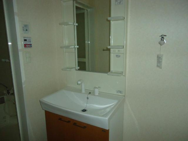 トラッドハウス愛宕の洗面所|洗髪洗面化粧台