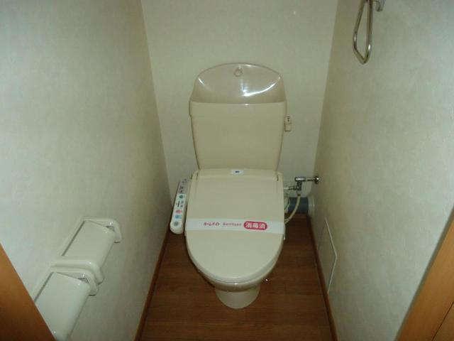トラッドハウス愛宕のトイレ|シャワー付トイレ