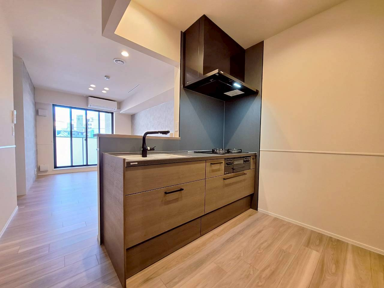 プレミアメゾンのキッチン|★ガス3口グリル付きのシステムキッチン★