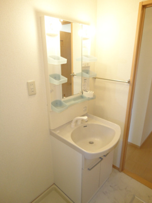 【洗面所】 | ブロッサム21 | 脱衣スペースもあります