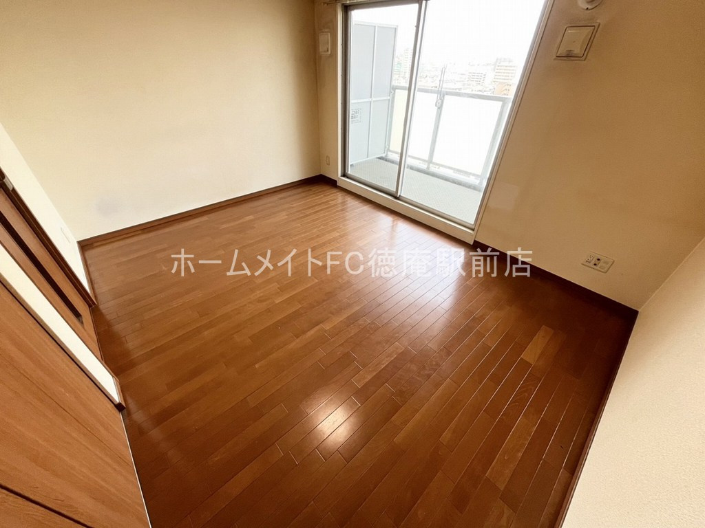 東大阪市高井田西６丁目の賃貸マンションの洋室