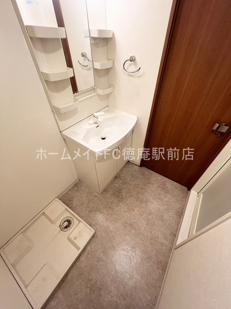 東大阪市高井田西６丁目の賃貸マンションの洗面所