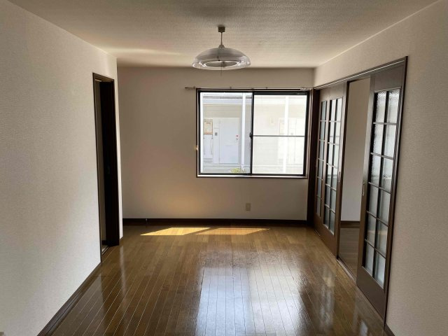 リバティヒルズB棟の洋室