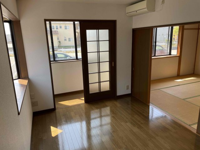 リバティヒルズB棟の洋室