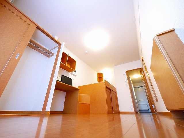 レオパレスリバートップの収納|収納豊富です