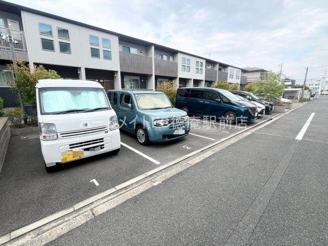 大阪市鶴見区鶴見６丁目のアパートの駐車場