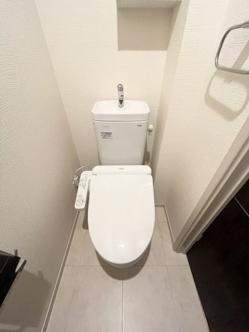 大阪市鶴見区鶴見６丁目のアパートのトイレ