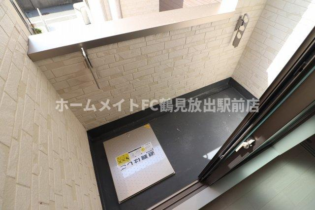 東大阪市鴻池徳庵町のアパートのバルコニー