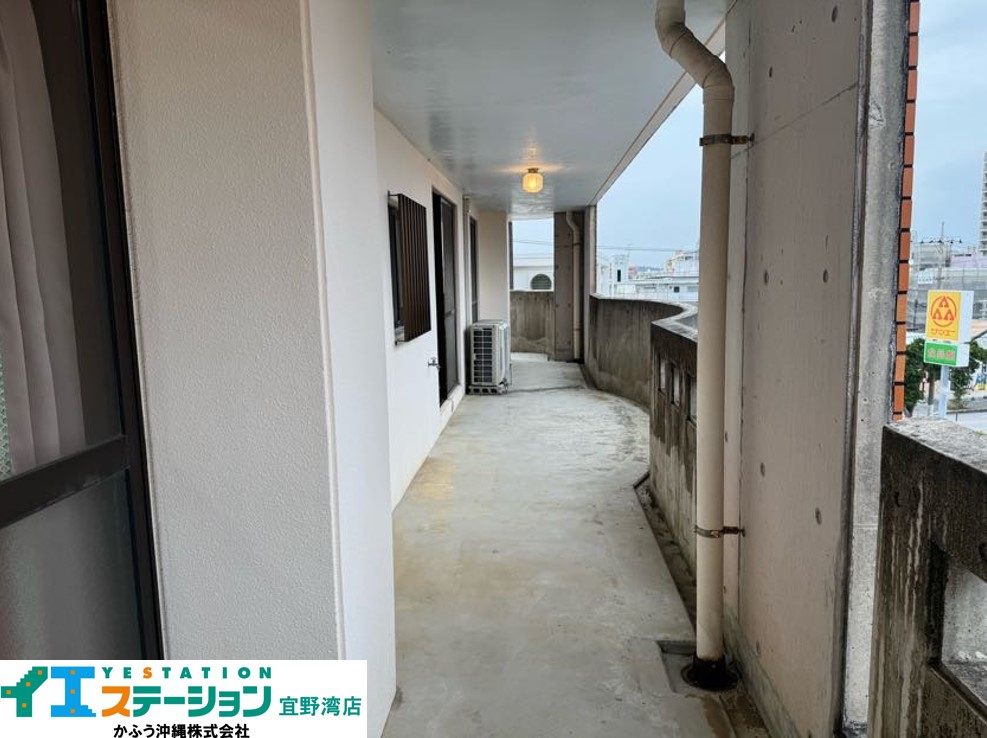 リヴィアンスエーゼットの玄関