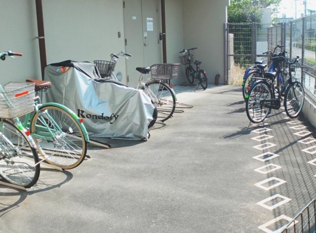 エクセルせんげん台の駐輪場
