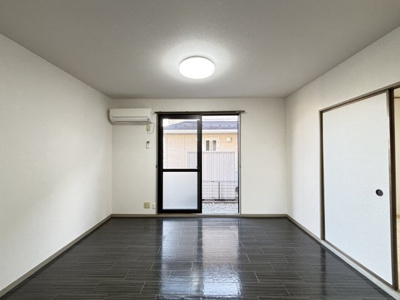 【居間・リビング】 | エスポワール米原B棟