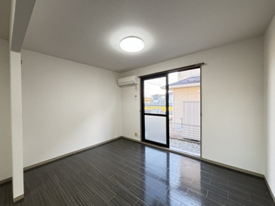 【居間・リビング】 | エスポワール米原B棟