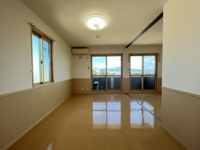 【居間・リビング】 | グランシャリオ新開