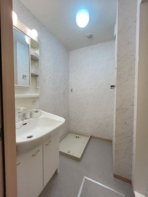 【洗面所】 | グランシャリオ新開