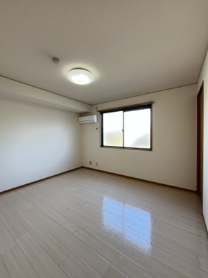 【洋室】 | コンフォート松本