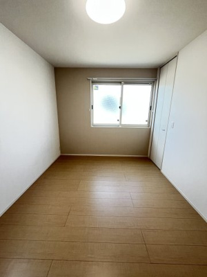 【洋室】 | アロームB棟