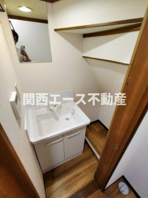  | 日下町１丁目貸家