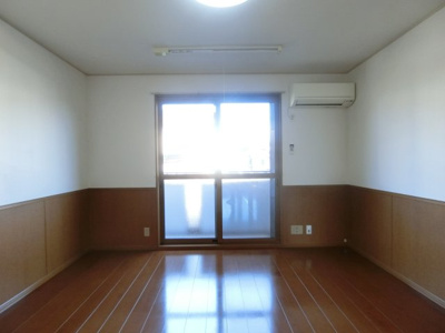 【居間・リビング】 | ファミールS