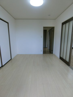 【洋室】 | プリムローズⅢＢ棟