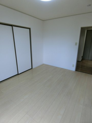 【洋室】 | プリムローズⅢＢ棟