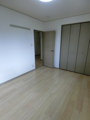 【洋室】 | プリムローズⅢＢ棟