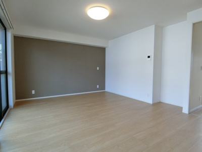 【居間・リビング】 | シーサイドハウスB棟