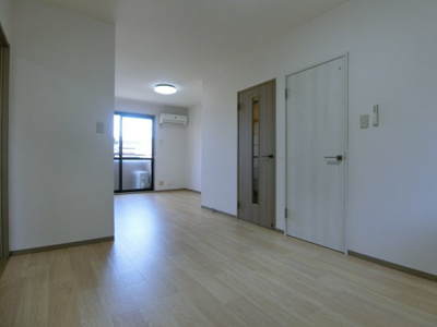 【居間・リビング】 | ラルカンシェルB棟