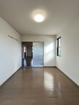 【洋室】 | ブランシェ本生