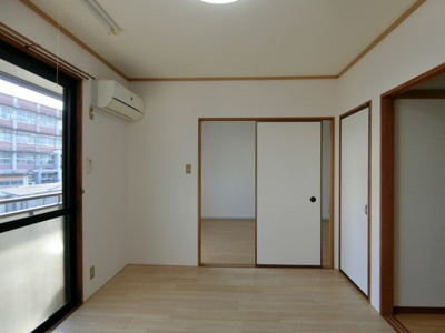 【洋室】 | プレジールKIT