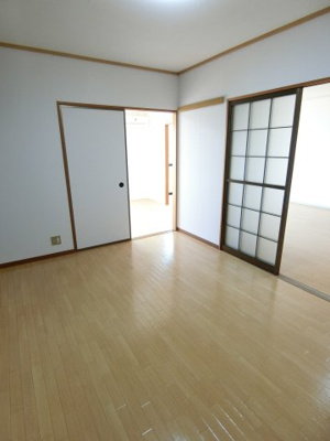 【洋室】 | プレジールKIT